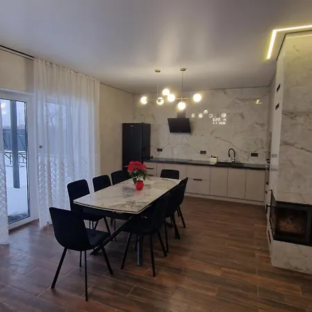 гарден Apartamento *