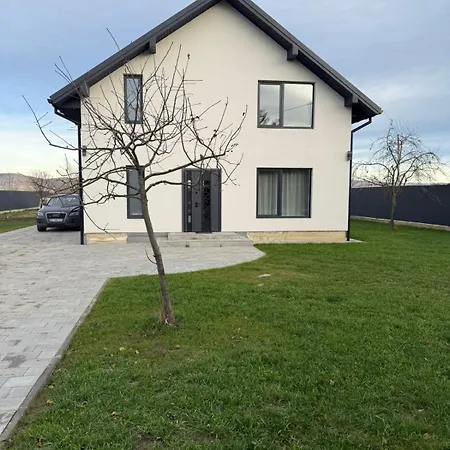 гарден Apartament *